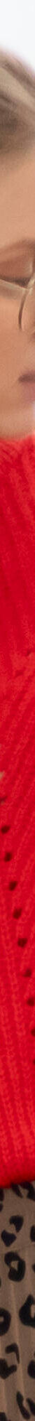 Pull col rond maille anglaise, détails ajourés (rouge) Pull col rond maille anglaise, détails ajourés (rouge)